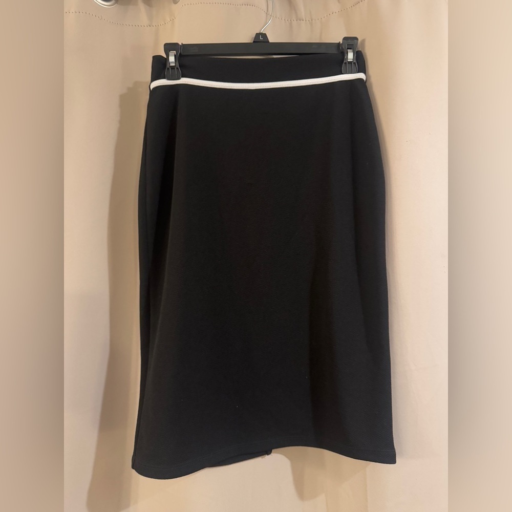 Women’s NWT Black Kaileigh Pencil Skirt